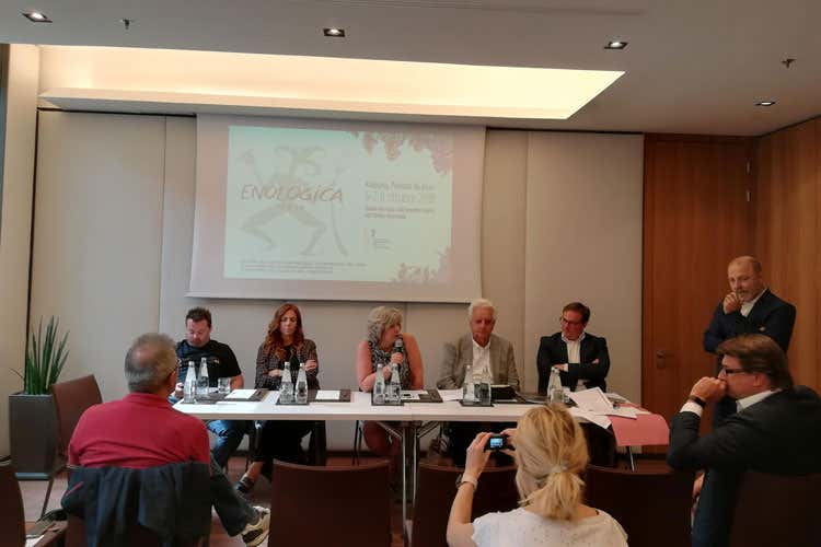 Luca Gardini, Adua Villa, Simona Caselli Emilia Romagna, Pierluigi Sciolette, Marco Colognese e Ambrogio Manzi (Enologica, format tradizionale nuove date Cibo e vino dell'Emilia Romagna in mostra)