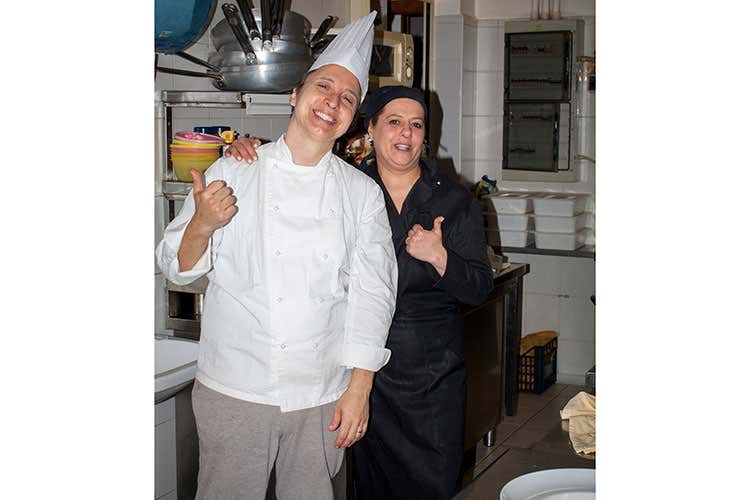 Enrico Mazzaroni e Roberta Mancini (Enrico Mazzaroni Guest star sul lungomare marchigiano)