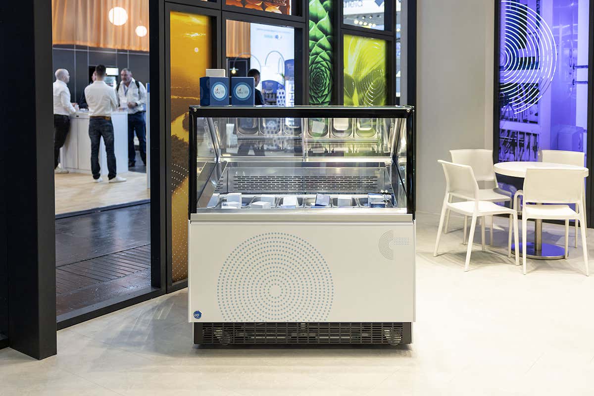 Refrigerazione intelligente per gelato e bevande: le soluzioni che cambiano il retail Refrigerazione intelligente per gelato e bevande: le soluzioni che cambiano il retail