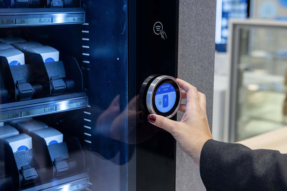 Refrigerazione intelligente per gelato e bevande: le soluzioni che cambiano il retail Refrigerazione intelligente per gelato e bevande: le soluzioni che cambiano il retail