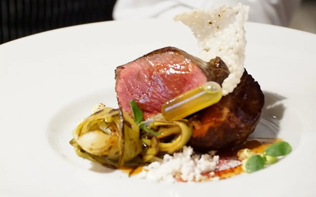 Filetto canadese di manzo Ercoli 1928, il gusto in scena in un ex teatro