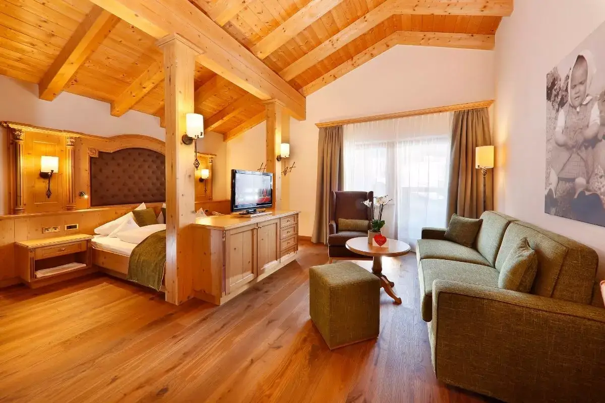 Erna Suite