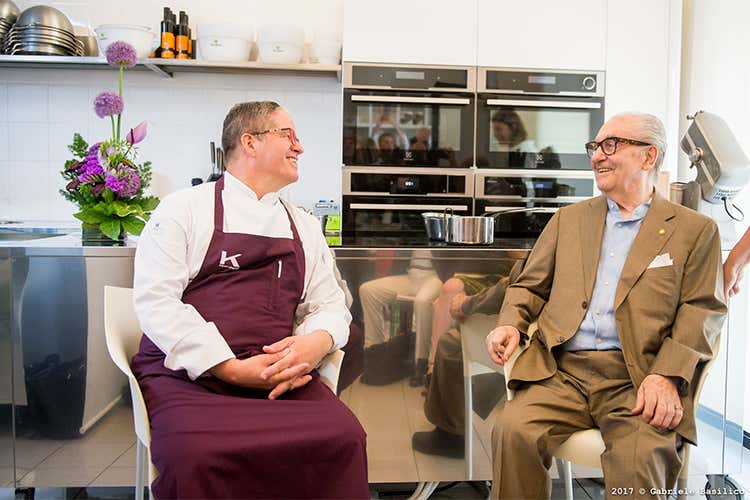 Ernst Knam e Gualtiero Marchesi - Ernst Knam, 25 anni di pasticceria Ad omaggiarlo anche il Maestro Marchesi