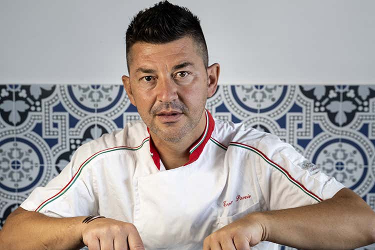 Errico Porzio - Sacrificio, dedizione e inventiva La follia creativa di Errico Porzio Errico Porzio - Sacrificio, dedizione e inventiva La follia creativa di Errico Porzio