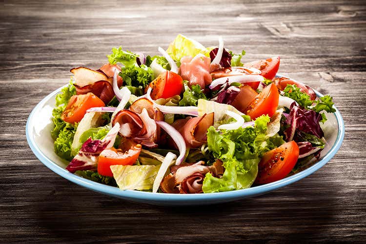 (Estate, caldo e alimentazione Si consigliano cibi freddi e digeribili)