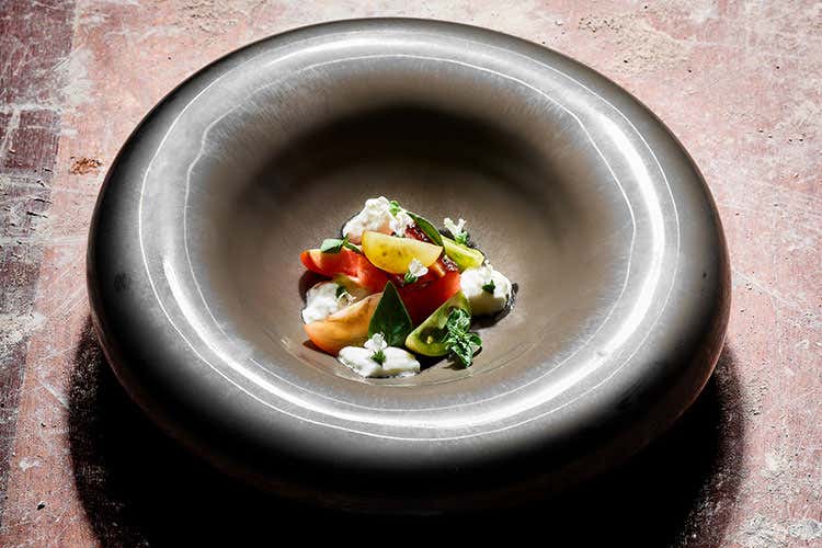 (Eugenio Boer d&agrave; vita al ristorante Bu:r Nuova apertura nel centro di Milano)