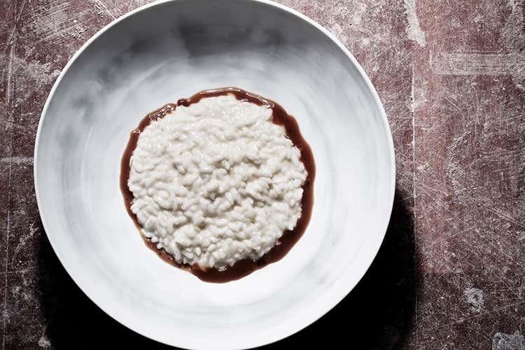 (Eugenio Boer d&agrave; vita al ristorante Bu:r Nuova apertura nel centro di Milano)