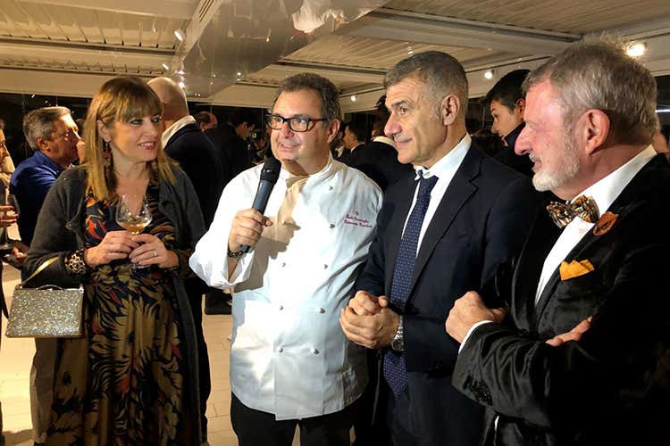 Silvia Baracchi (delegato ET per la Toscana), Paolo Gramaglia, Alfonso Pecoraro Scanio e Alberto Lupini (Euro-Toques, soci a quota 300 In squadra anche Pepe e Bartolini)