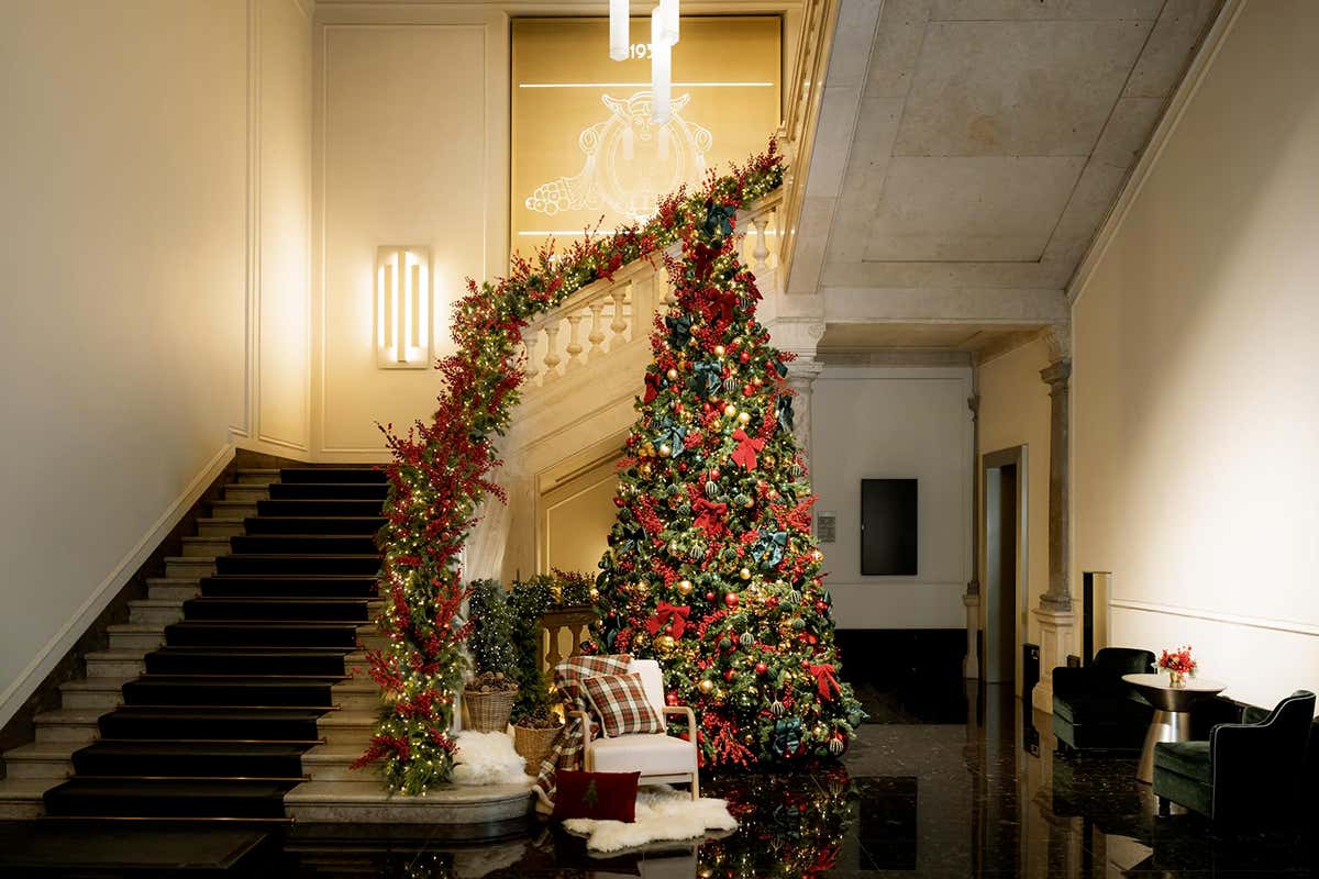 I migliori allestimenti natalizi 2025 degli hotel: Excelsior Hotel Gallia