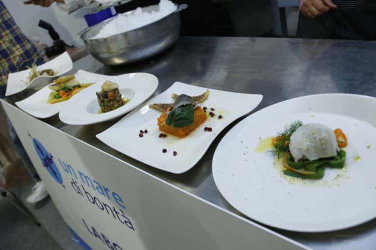(Expo Food and Wine, 4ª edizione L'internazionalizzazione il tema clou) (Expo Food and Wine, 4ª edizione L'internazionalizzazione il tema clou)