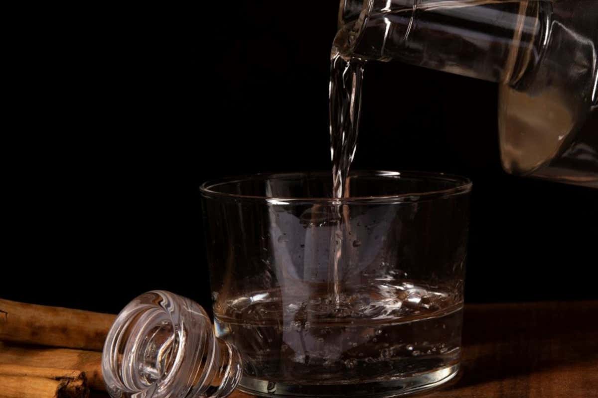 Distillazione: in Italia vale 2 miliardi di export, ma il futuro è a rischio