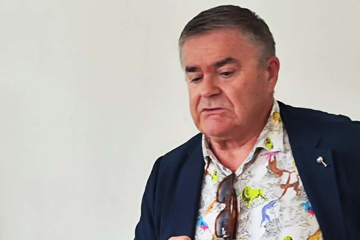 Il caldo anticipa una vendemmia in crescita, ma le cantine restano piene di vino invenduto Il caldo anticipa una vendemmia in crescita, ma le cantine restano piene di vino invenduto