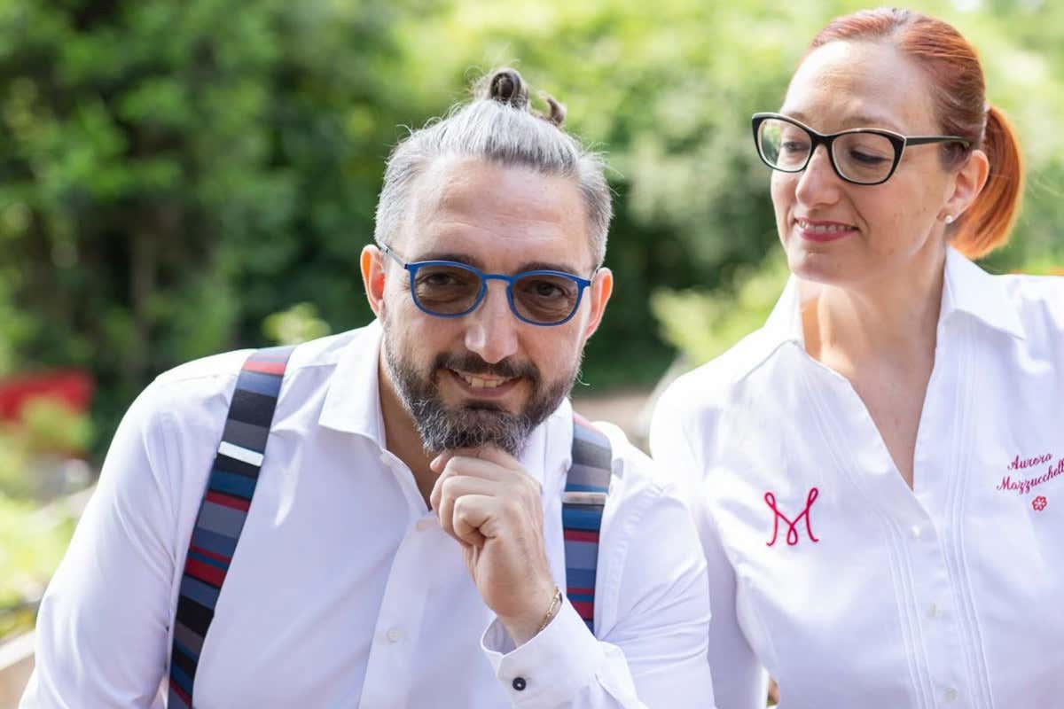 La chef Aurora Mazzucchelli col fratello Massimo che ha la responsabilità della sala