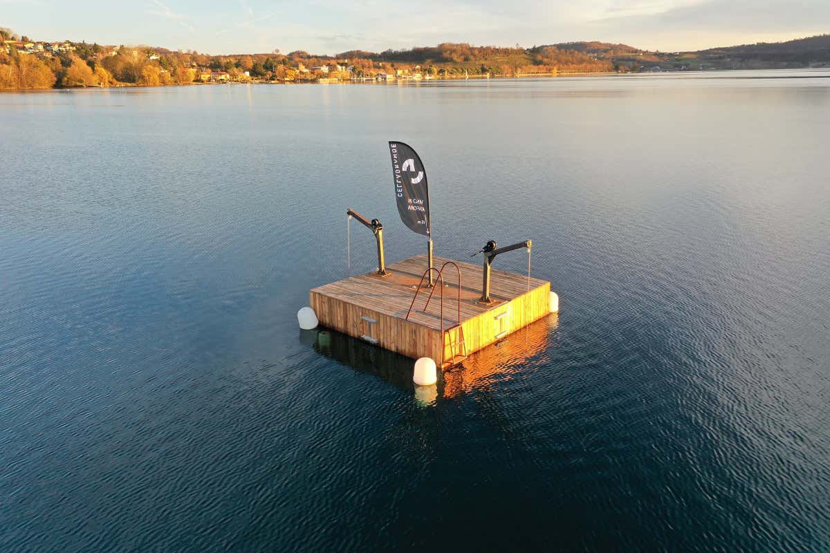 In Piemonte c’è un vino che matura nel lago di Viverone: la “Piroga Benedettina”