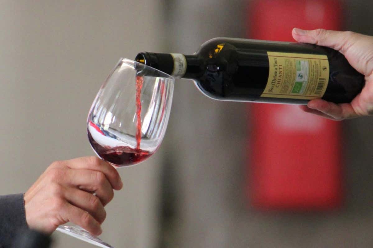 Contraffazioni e abusi online: il Chianti è tra i nomi più esposti ai falsi sul web Contraffazioni e abusi online: il Chianti è tra i nomi più esposti ai falsi sul web