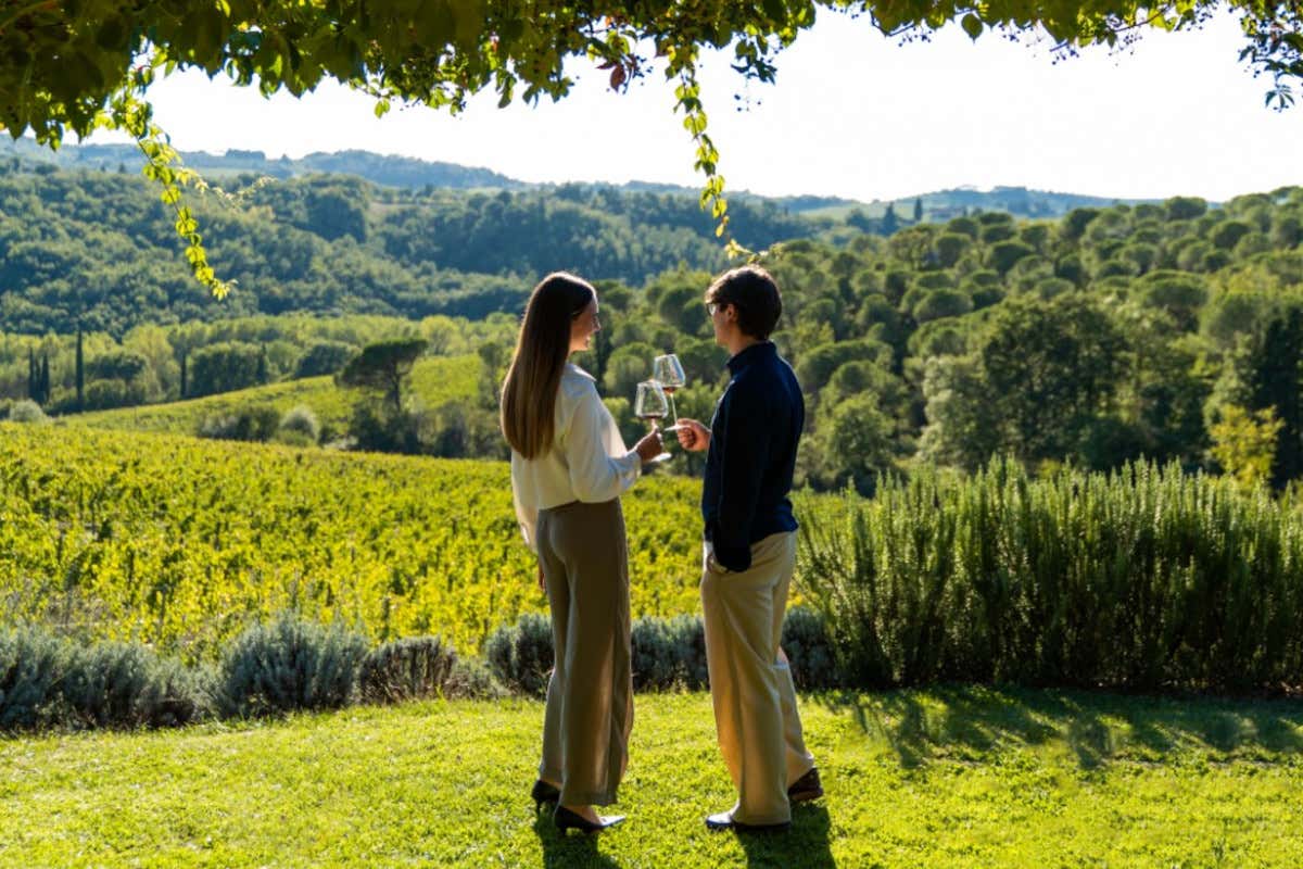 Folonari, il fatturato supera i 10 milioni. Cresce il peso dell’hospitality Folonari, il fatturato supera i 10 milioni. Cresce il peso dell’hospitality