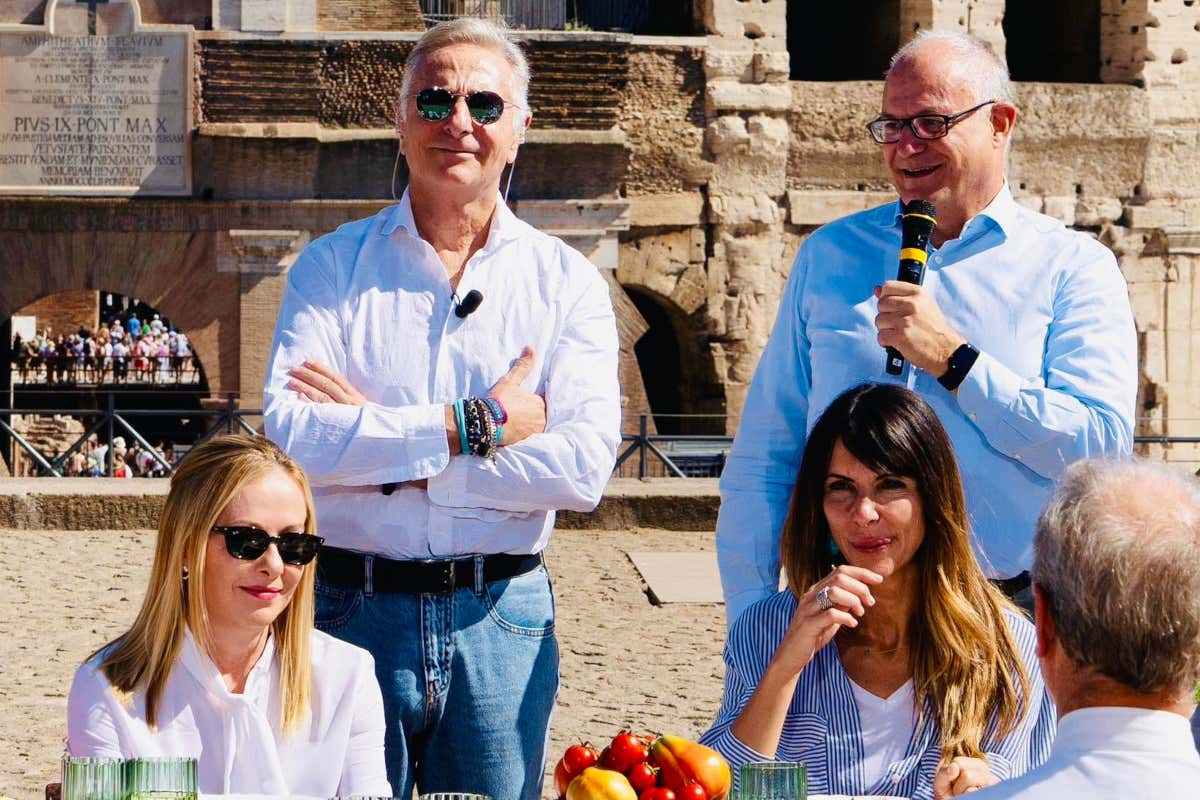 Tavolate per l’Unesco, ma il pranzo della domenica è sempre più marketing e nostalgia Tavolate per l’Unesco, ma il pranzo della domenica è sempre più marketing e nostalgia