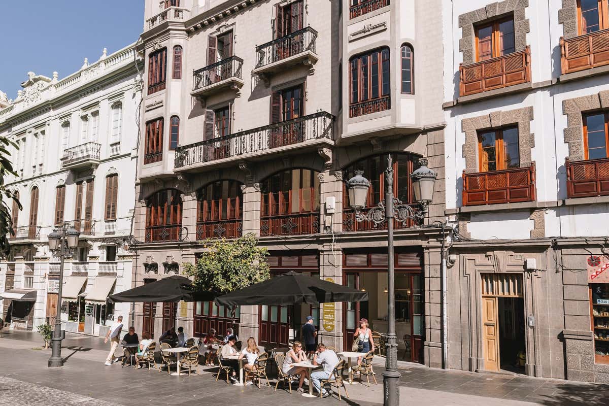 Gran Canaria segreta: itinerario tra arte, rum, natura e sapori locali
Gran Canaria segreta: itinerario tra arte, rum, natura e sapori locali