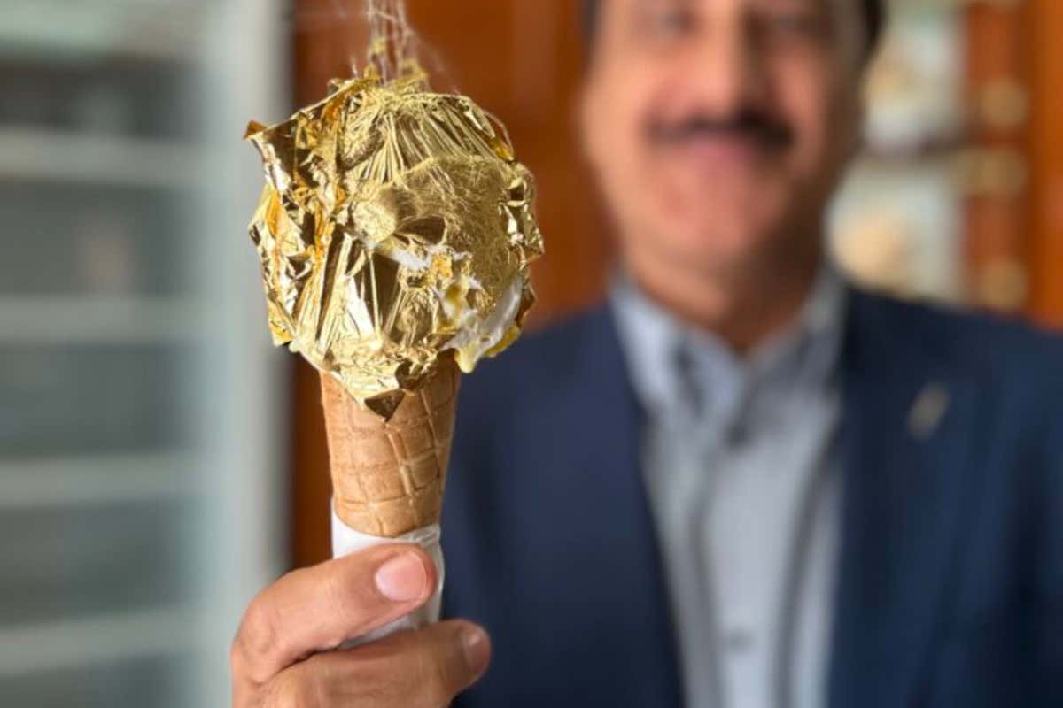 Il cono d'oro è la nuova polemica dell'estate: cosa c'è davvero dietro al gelato da 95 euro