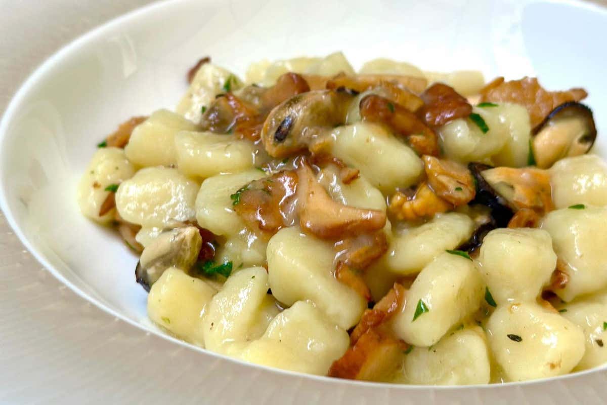 Da La Spezia verso l'appenino apuano: tra mare, borghi incantati e tesori nascosti Da La Spezia verso l'appenino apuano: tra mare, borghi incantati e tesori nascosti