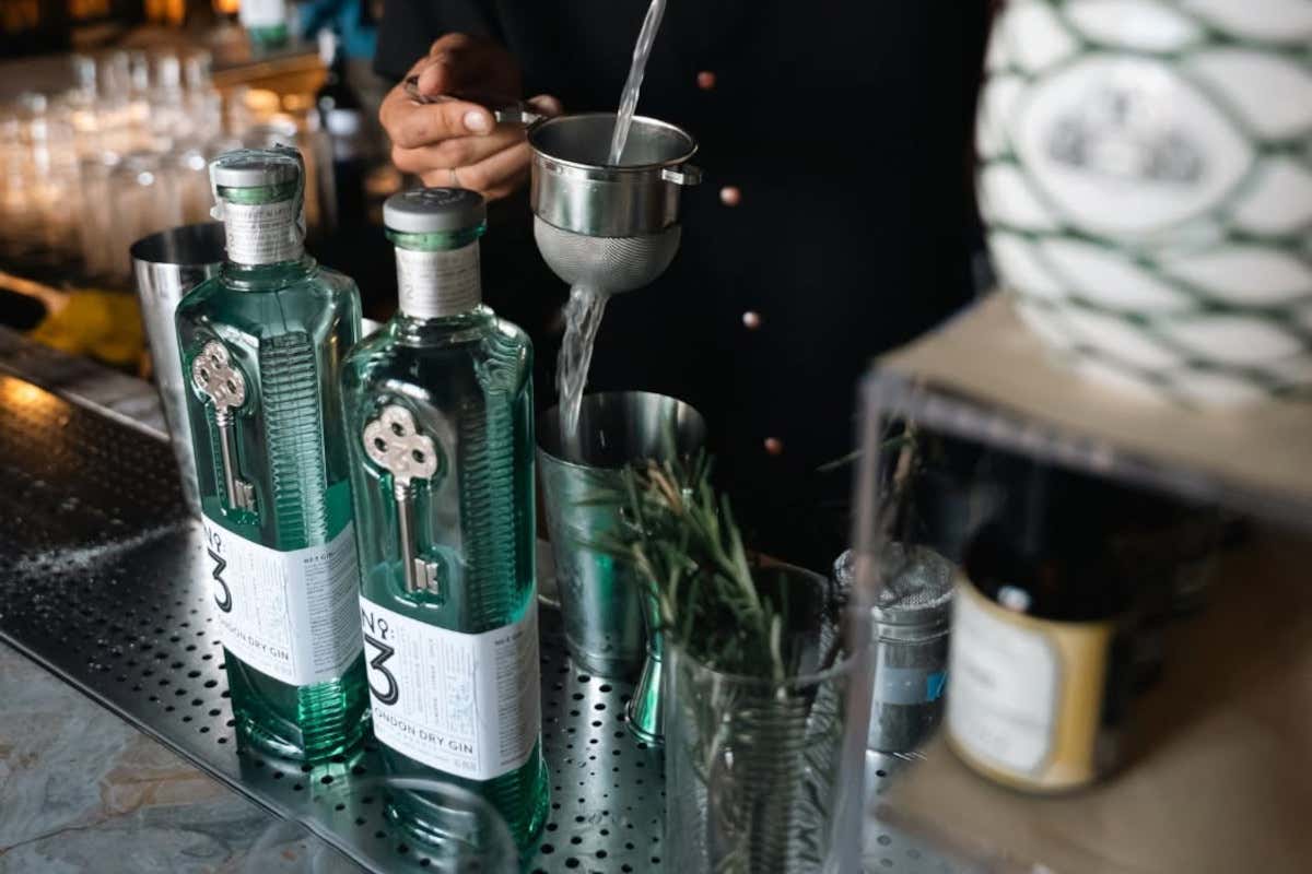 Pallini accende i rooftop di Roma con eventi di mixology e bartender internazionali Pallini accende i rooftop di Roma con eventi di mixology e bartender internazionali