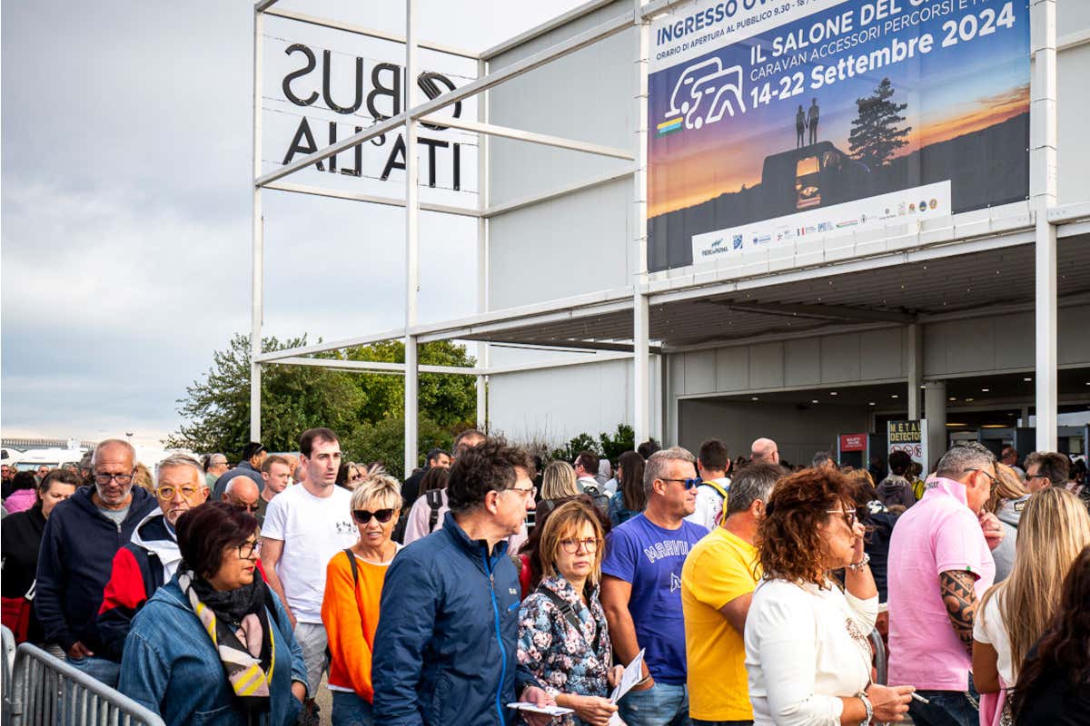 Il turismo in camper traina il mercato outdoor con 8 miliardi di euro di fatturato Il turismo in camper traina il mercato outdoor con 8 miliardi di euro di fatturato