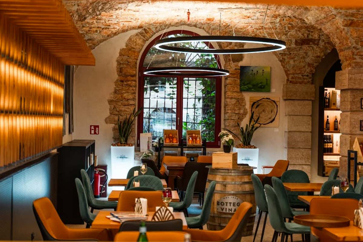 La sala interna de Le Scuderie del Castello