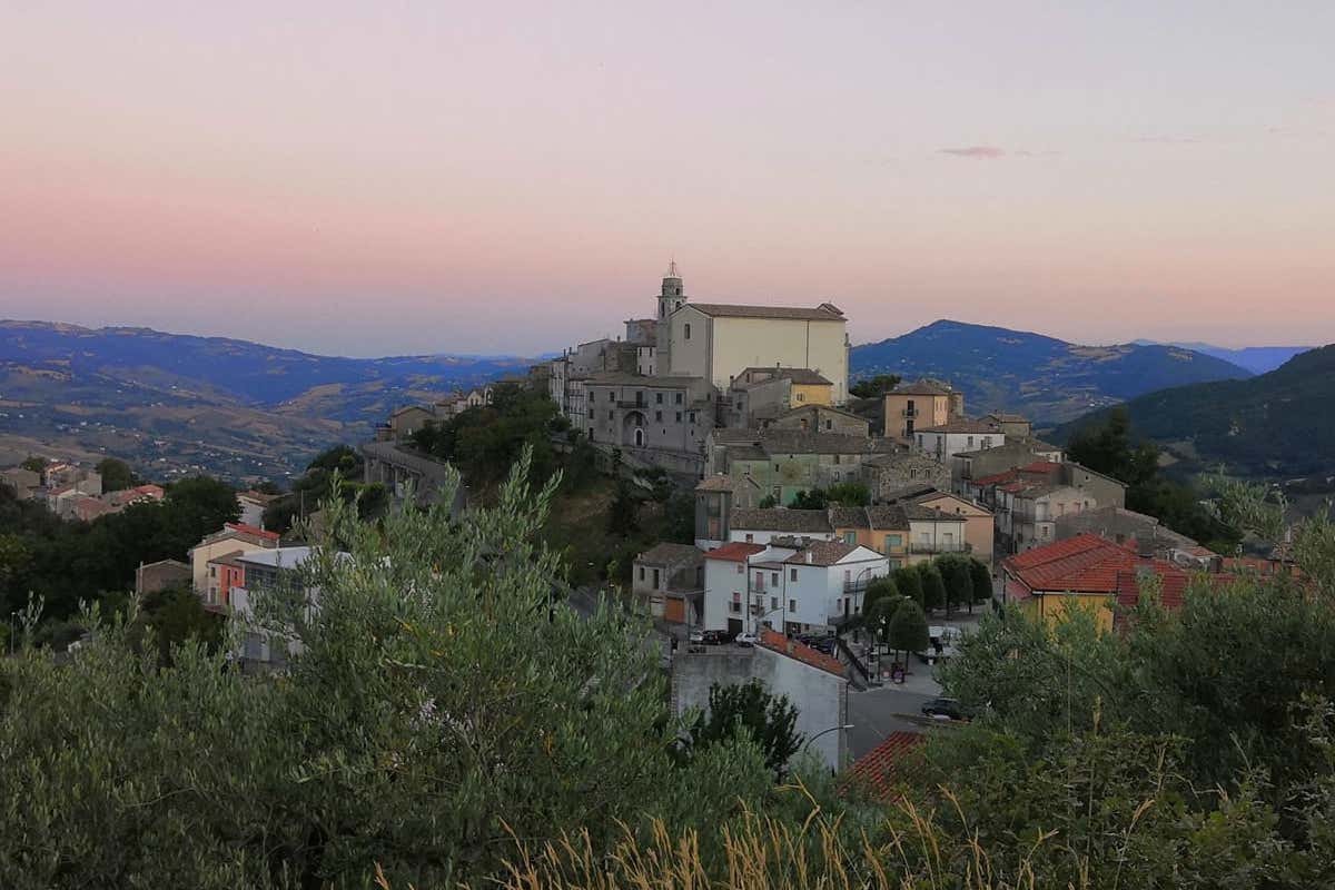 Monti Frentani in bici: un itinerario tra natura, storia e prodotti enogastronomici Monti Frentani in bici: un itinerario tra natura, storia e prodotti enogastronomici