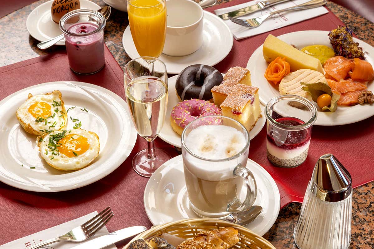 Dentro l’hotel dove nacque Max Steiner, padre delle colonne sonore di Hollywood Dentro l’hotel dove nacque Max Steiner, padre delle colonne sonore di Hollywood