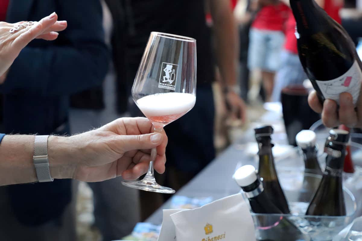 Il racconto del vino passa dall’arte: Fivi svela il Mercato dei Vini 2026 Il racconto del vino passa dall’arte: Fivi svela il Mercato dei Vini 2026