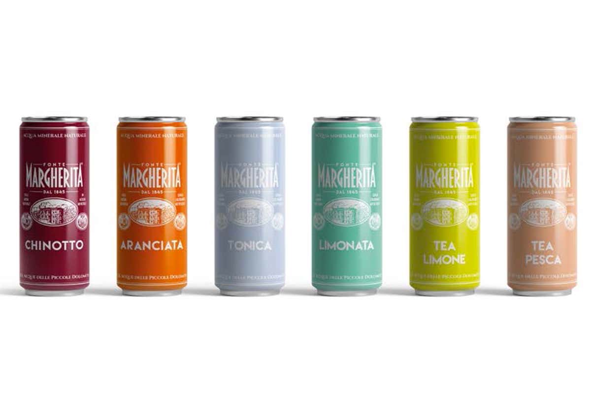 Le nuove bevande che combinano acqua minerale e aromi naturali