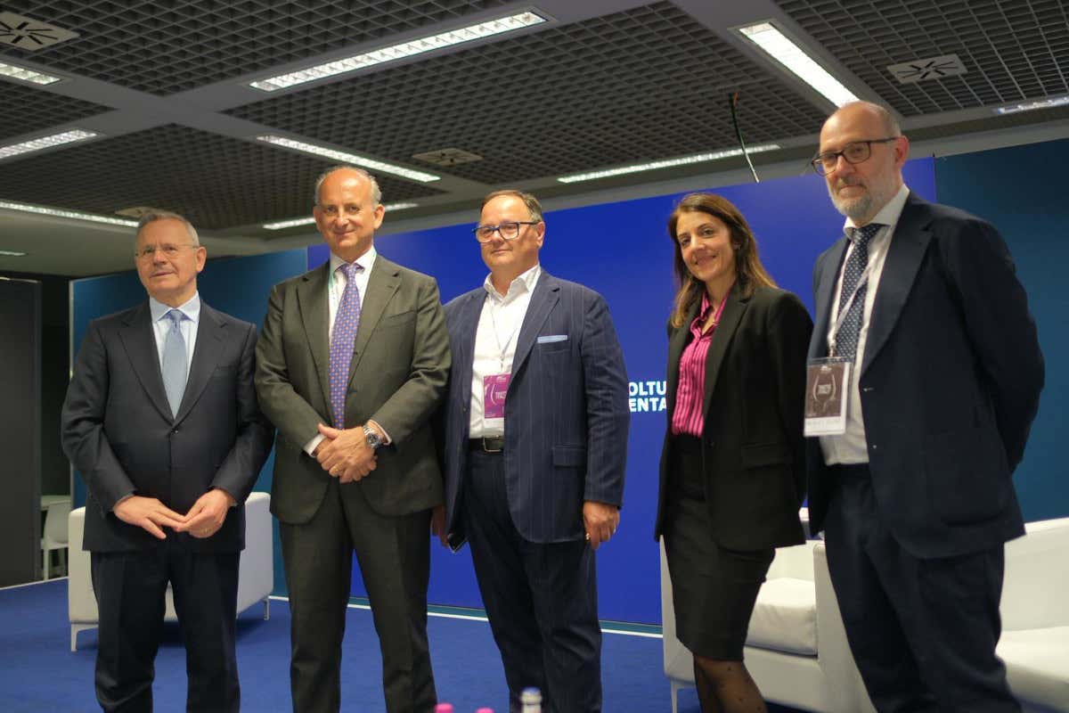 Il vino nei ristoranti vale 12 miliardi e pesa il 21% dello scontrino Il vino nei ristoranti vale 12 miliardi e pesa il 21% dello scontrino