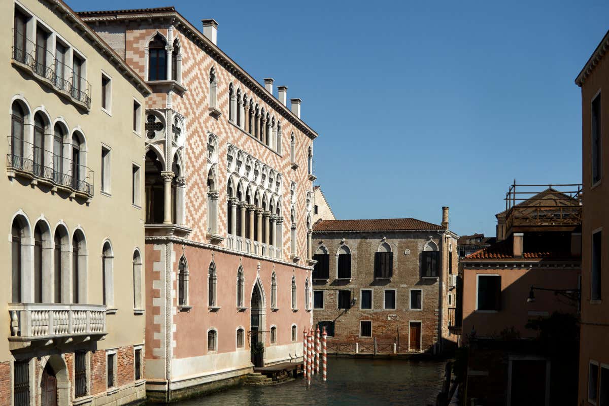 Palazzo Donà Giovannelli ha svolto un ruolo rilevante nella vita sociale veneziana