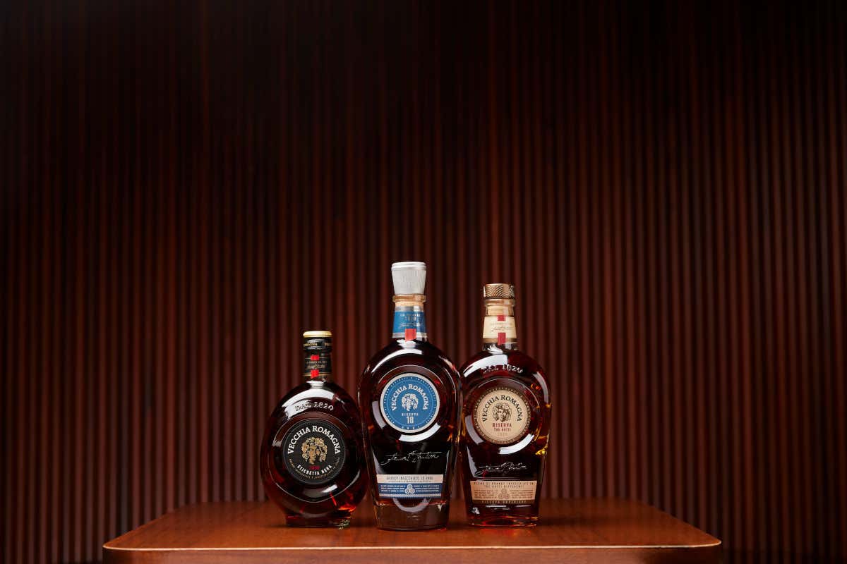 Vecchia Romagna lancia il Progetto Ristoranti Vecchia Romagna lancia il Progetto Ristoranti con le Riserve Tre Botti e 18 Vecchia Romagna lancia il Progetto Ristoranti Vecchia Romagna lancia il Progetto Ristoranti con le Riserve Tre Botti e 18