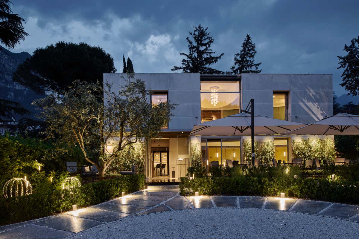 Sul Lago di Como apre un ristorante dove il paesaggio entra nell'architettura