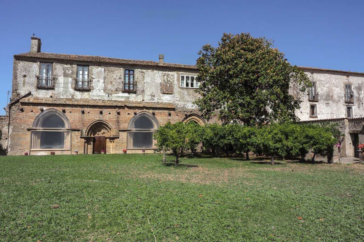 Il vino entra in un’abbazia dell’XI secolo: Vini d’Abbazia debutta in Calabria