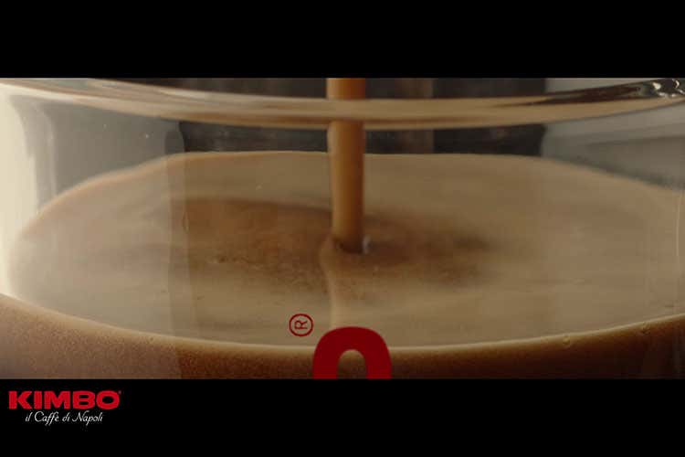 Lo spot racconta l'eccellenza della cultura del caff&egrave;, che in Kimbo ha radici profonde &ldquo;Kimbo, una tazza di Napoli&rdquo; Capsule compatibili on air
