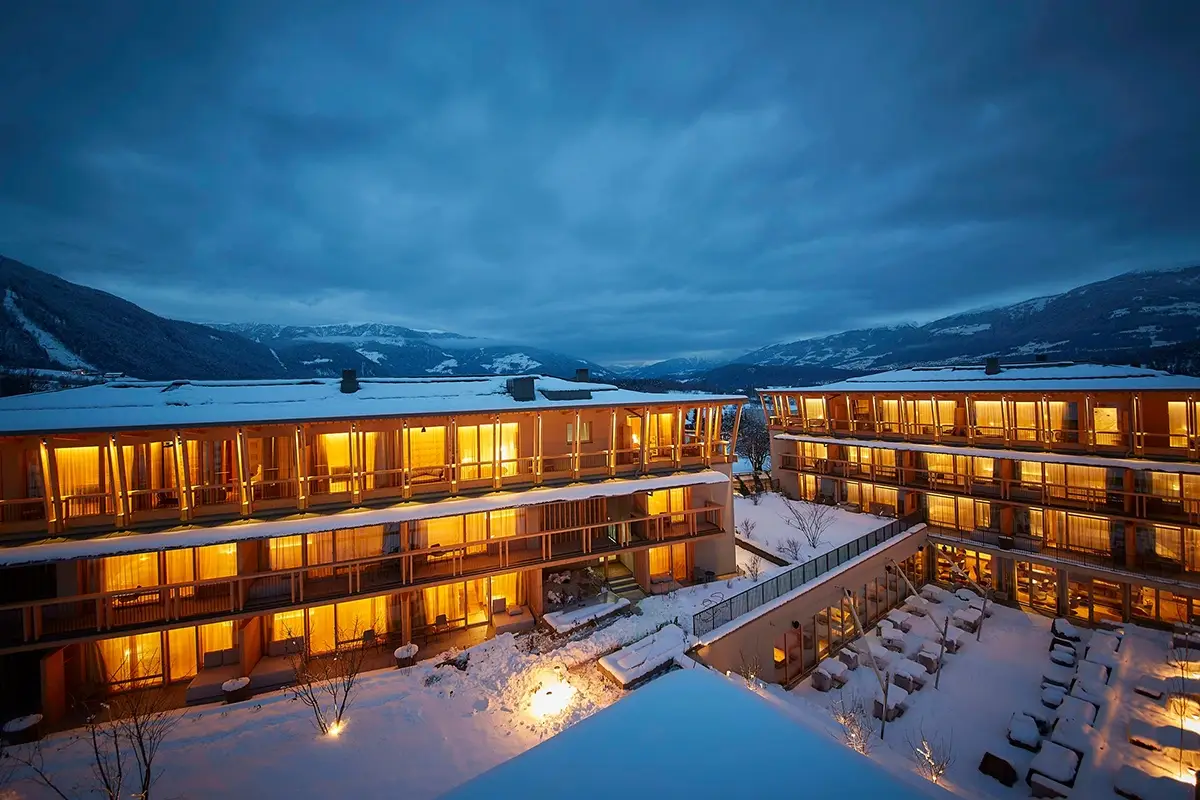 Al Falkensteiner Hotel Kronplatz di Brunico il rito del Qi Gong 