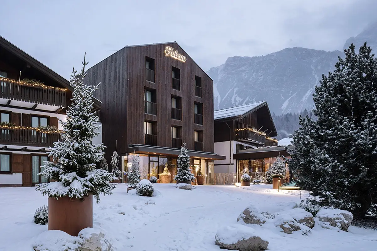 Faloria Mountain Spa Resort Foto: Andres Otero Tofana - Freccia nel Cielo, si torna in pista! Tra sci ed esperienze gourmet