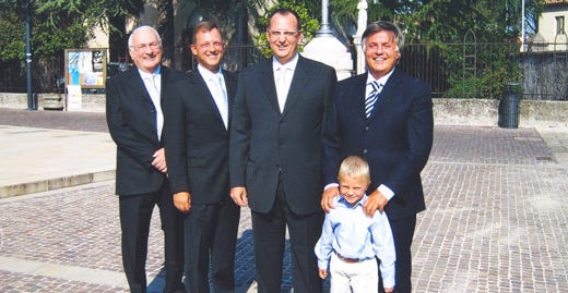 La famiglia Ancona (da sinistra): Enzo, Enrico, Dario, Pietro e Giacomo