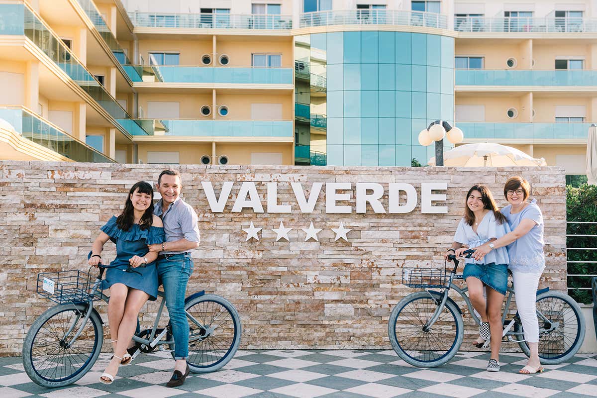 Famiglia Ricci. Foto: Infraordinario Pasqua da a(mare)? All’Hotel Valverde di Cesenatico