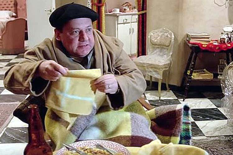Fantozzi, la cucina del ragioniere Dalla Frittatona di cipolle al pomodorino Fantozzi, la cucina del ragioniere Dalla Frittatona di cipolle al pomodorino