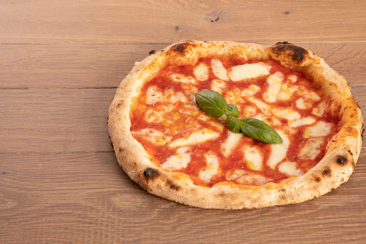 Pizza: ecco perchè Alghero è la città che ama di più quella d'asporto