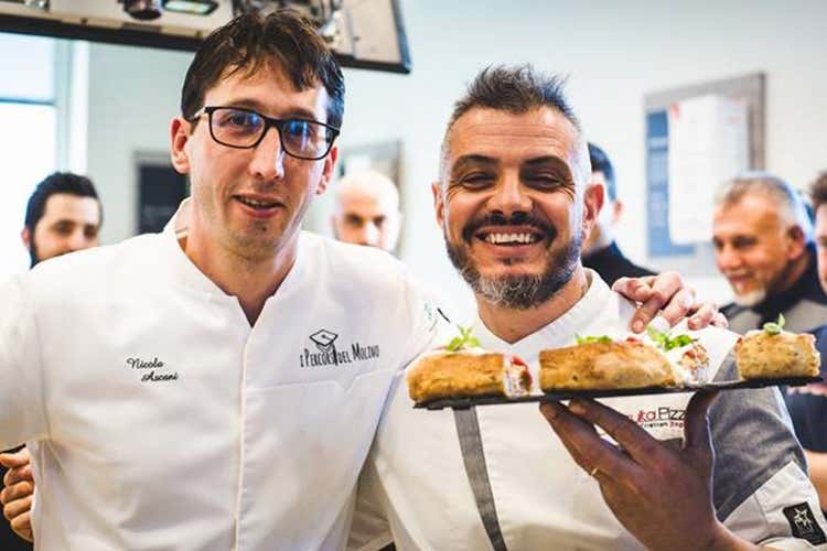 Nicola Ascani e Cristian Zaghini (Farine, tra novità e degustazioni Molino Grassi a TuttoFood) Nicola Ascani e Cristian Zaghini (Farine, tra novità e degustazioni Molino Grassi a TuttoFood)