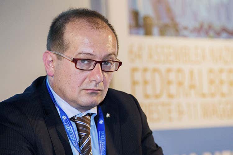 Alessandro Nucara (Federalberghi: Basta recensioni anonime Ciascuno responsabile di ciò che scrive)