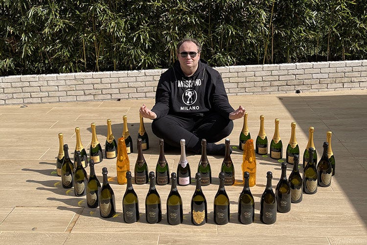 Federico Dotto, appassionato di vino, con oltre 300mila follower su Instagram
