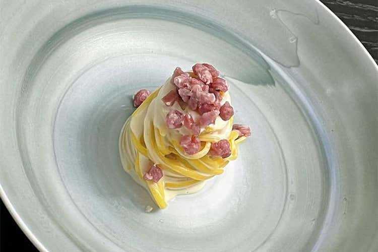 Sperimentazione e materie prime di qualita soprattutto italiane nel menu degustazione dello chef - L'accoglienza di Felix Lo Basso diventa cucina stellata a teatro