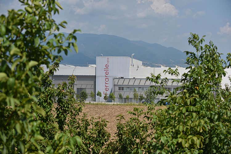 Lo stabilimento Ferrarelle di Presenzano (Ce) - Foto Ansa Felice De Martino Ferrarelle, la più sostenibile Marchio top tra le acque minerali Lo stabilimento Ferrarelle di Presenzano (Ce) - Foto Ansa Felice De Martino Ferrarelle, la più sostenibile Marchio top tra le acque minerali