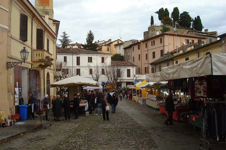 Festa dei Vignaioli a Predappio Alta 50 anni di storia, degustazioni a volont&agrave;