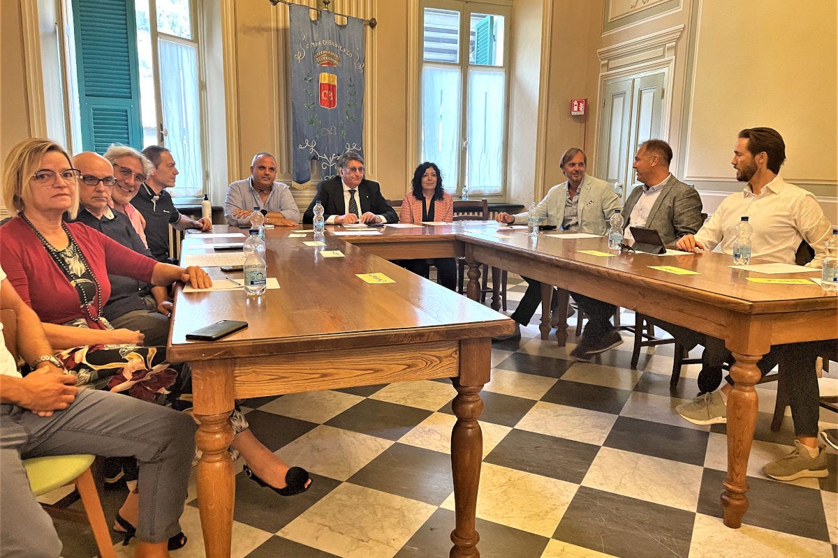 Un momento dell'incontro tra alcuni rappresentanti di enti e imprese norvegesi e italiani al 50º Festival dello Stoccafisso di Badalucco 